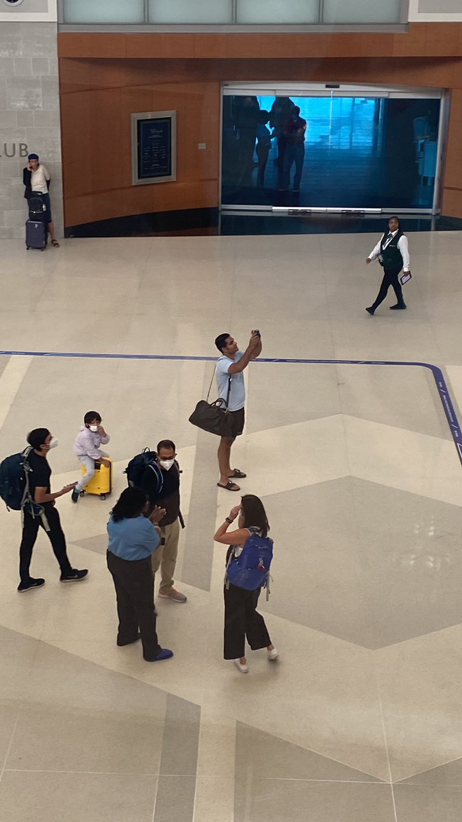 MichelleWatters's tweet photo. @Delta -watching all the amazed faces from your awesome demonstration experience at DTW for the parallel reality experience. You should have a drone capturing all the amazed faces! BTW-travelling on what’s called the busiest day of the year and our flight is on time! #deltafan https://t.co/kUko3pAH29