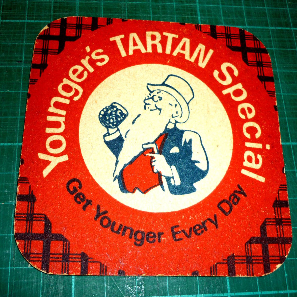 Friday efternin! Wha’s skiting aff fur a frosty pint o Tartan Special? It’s braw stuff!