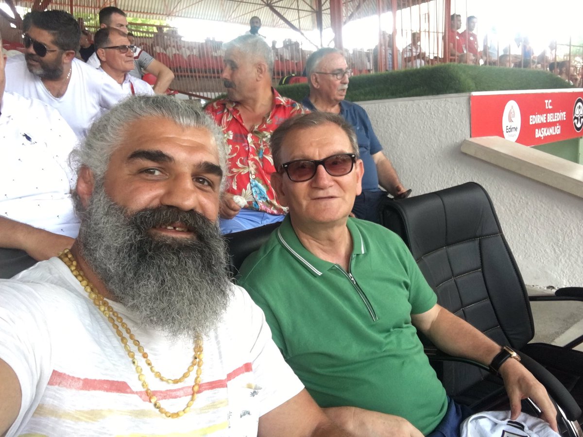 bilarender's tweet photo. Milli güreşçi, Başpehlivan, güreş antrenörü ve ATV’de yayınlanan Kuruluş Osman dizisinin Ayaz karakteri ile seyirci karşısına çıkan @Atilla_Guzel ile güzel bir sohbet ettik. Tabiki konu Kırkpınar ve kültür-sanat değerlerimiz… #Edirne #Kırkpınar https://t.co/0hvlDYDiDo