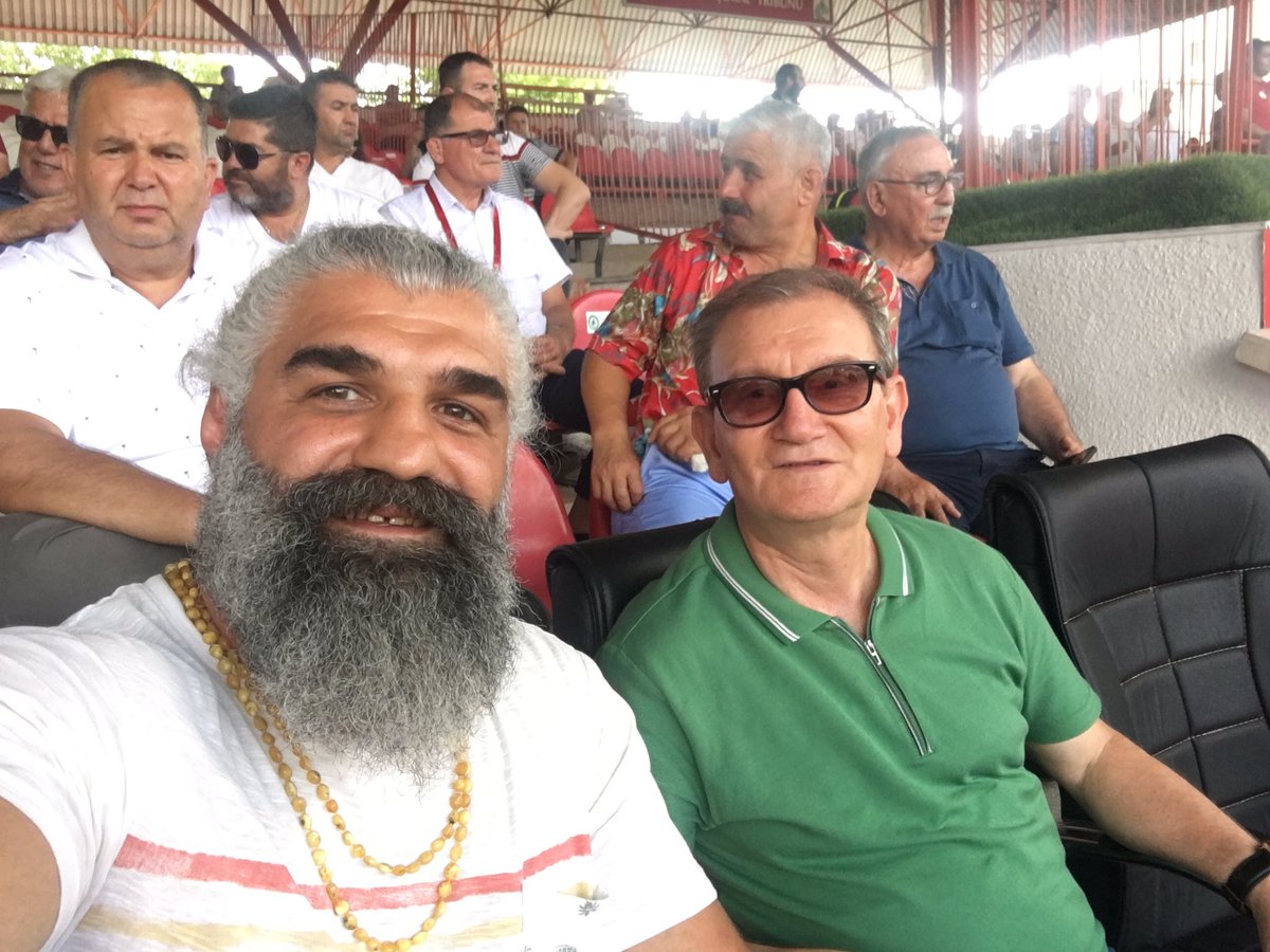 bilarender's tweet photo. Milli güreşçi, Başpehlivan, güreş antrenörü ve ATV’de yayınlanan Kuruluş Osman dizisinin Ayaz karakteri ile seyirci karşısına çıkan @Atilla_Guzel ile güzel bir sohbet ettik. Tabiki konu Kırkpınar ve kültür-sanat değerlerimiz… #Edirne #Kırkpınar https://t.co/0hvlDYDiDo