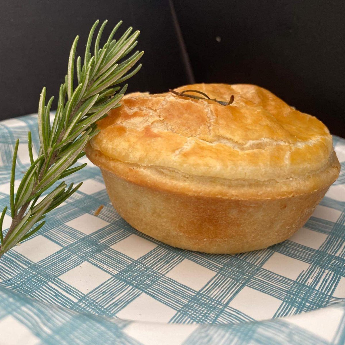 JuniataBrewing's tweet photo. SATURDAY!

Come get your meals at JBC as we welcome The Tuckerbox!  Meat pies, charcuterie, and delicious pies for dessert await to pair beautifully with JBC brews! https://t.co/jOjU4YhxsW