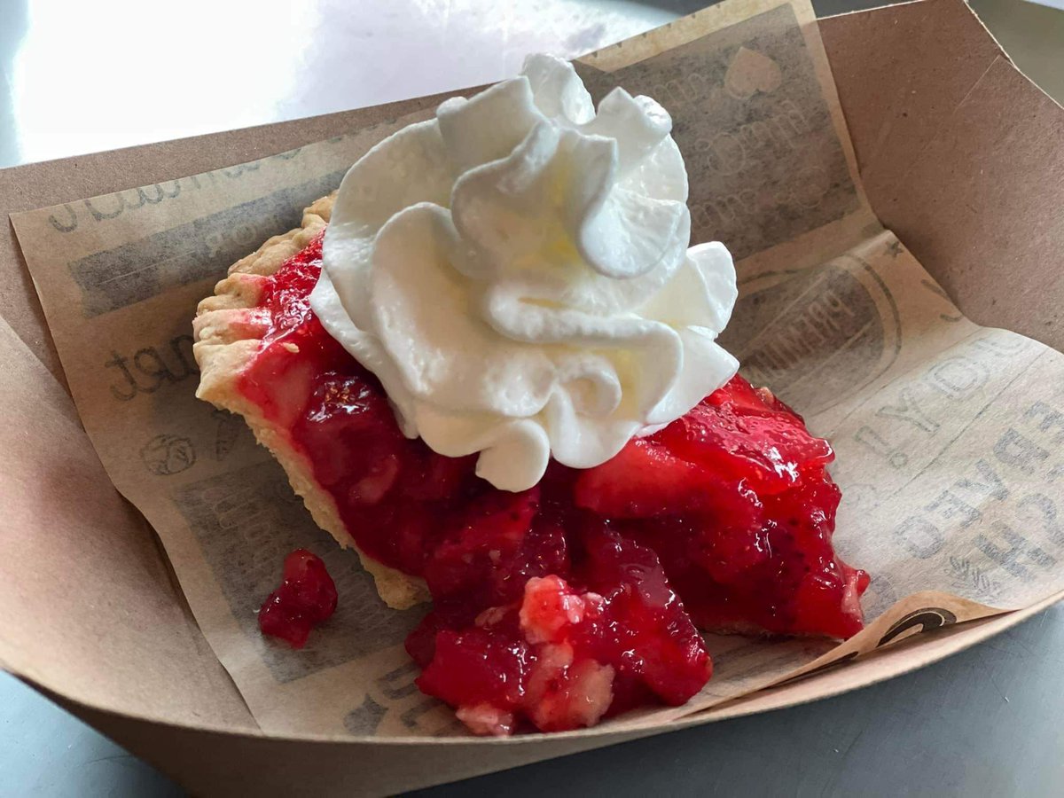 JuniataBrewing's tweet photo. SATURDAY!

Come get your meals at JBC as we welcome The Tuckerbox!  Meat pies, charcuterie, and delicious pies for dessert await to pair beautifully with JBC brews! https://t.co/jOjU4YhxsW