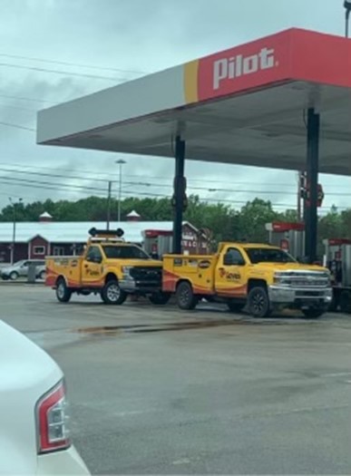 PilotFlyingJ's tweet photo. Traveling this holiday weekend? Be sure to stop by and see us—we’d LOVE to serve you! https://t.co/Sc7hf50n6f