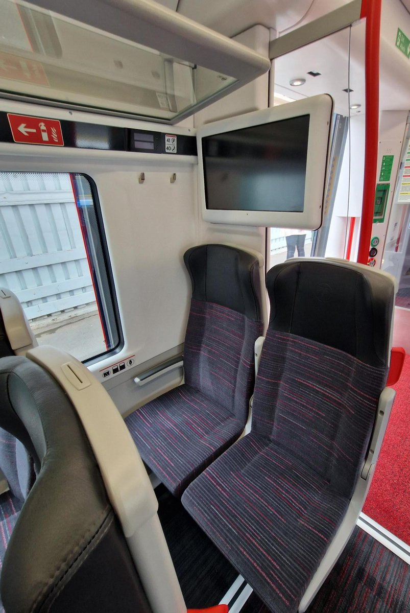TransportFocus's tweet photo. 🎪 Today we've been in Chester at @transport_wales launch event for their new class 197 train

💫 An impressive looking train that will be going into service on their long-distance routes later this year https://t.co/PWAn013Mim