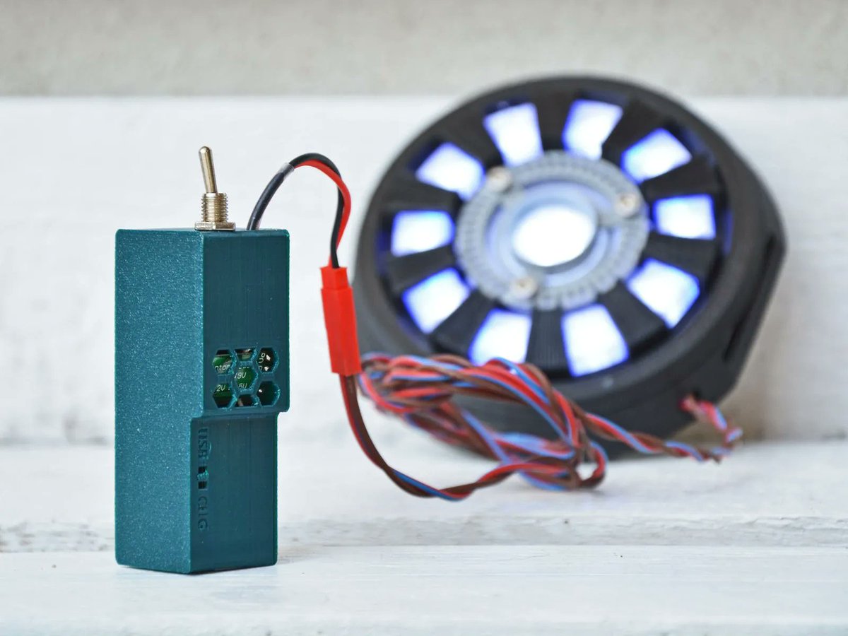 UKCosplayers's tweet photo. When you absolutely, totally, definitely don't want your ARC reactor to run out of Palladium mid-con - (and you can handle a soldering-iron). More #Cosplay projects here too... | Rechargeable Cosplay PSU https://t.co/gHoU62TBF6 | #scifi #geek #cosplayers #events #makers https://t.co/9nqUndhGRt