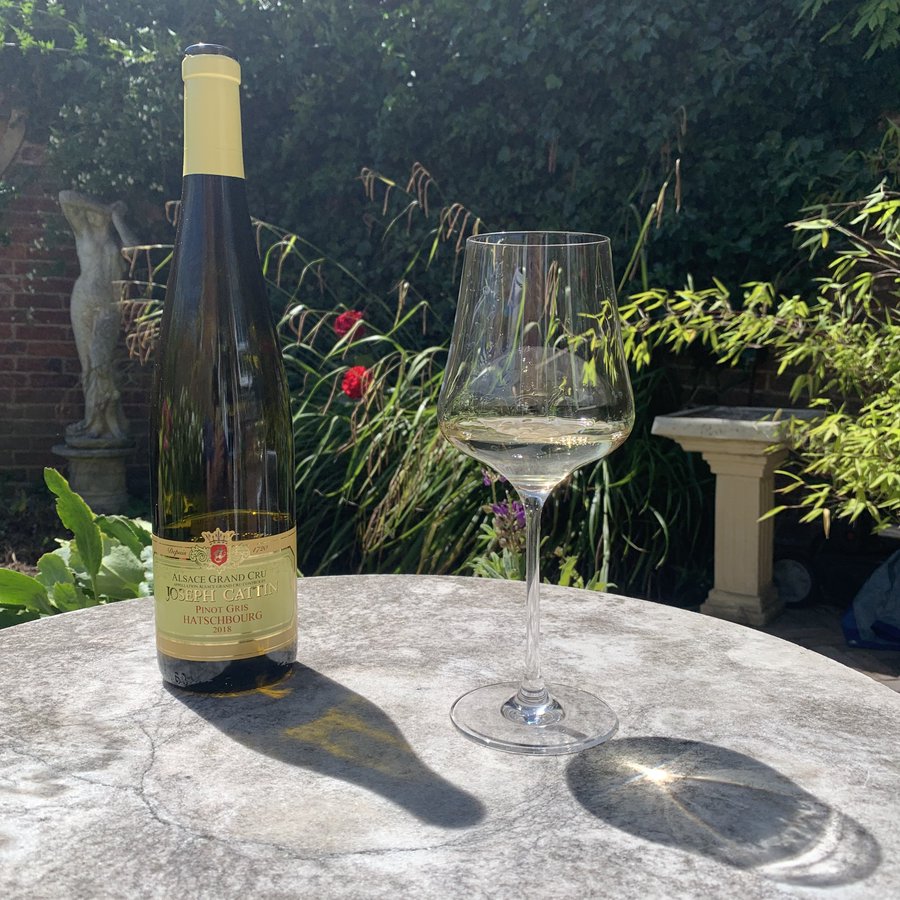 TheWineSociety's tweet image. It's JULY already! Times flies when you're enjoying good wine... 😄 We're excited to see what wonderful wines you'll be opening this month - tag us in your photos and let us know. 🍷
Thanks @BlindTasters for your photo this week! #weekendwines