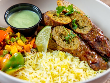 Hungry? Our lamb kebabs always hit the spot! tandur.com/order-online/

#EatLocal #indianfood #knoxville