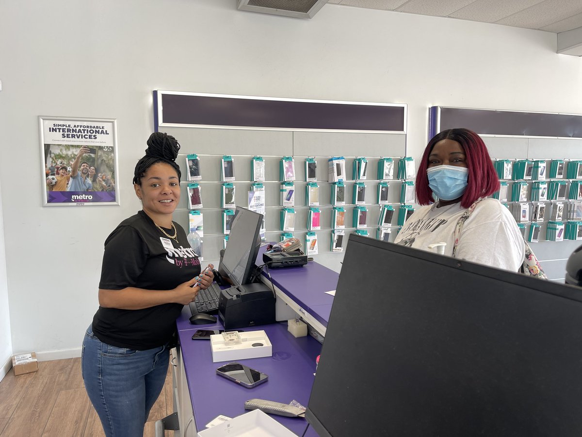 Didn’t take long…first phone is already out in Roanoke this morning!!!!!!!!  #roanokerising #trifecta #beastmode