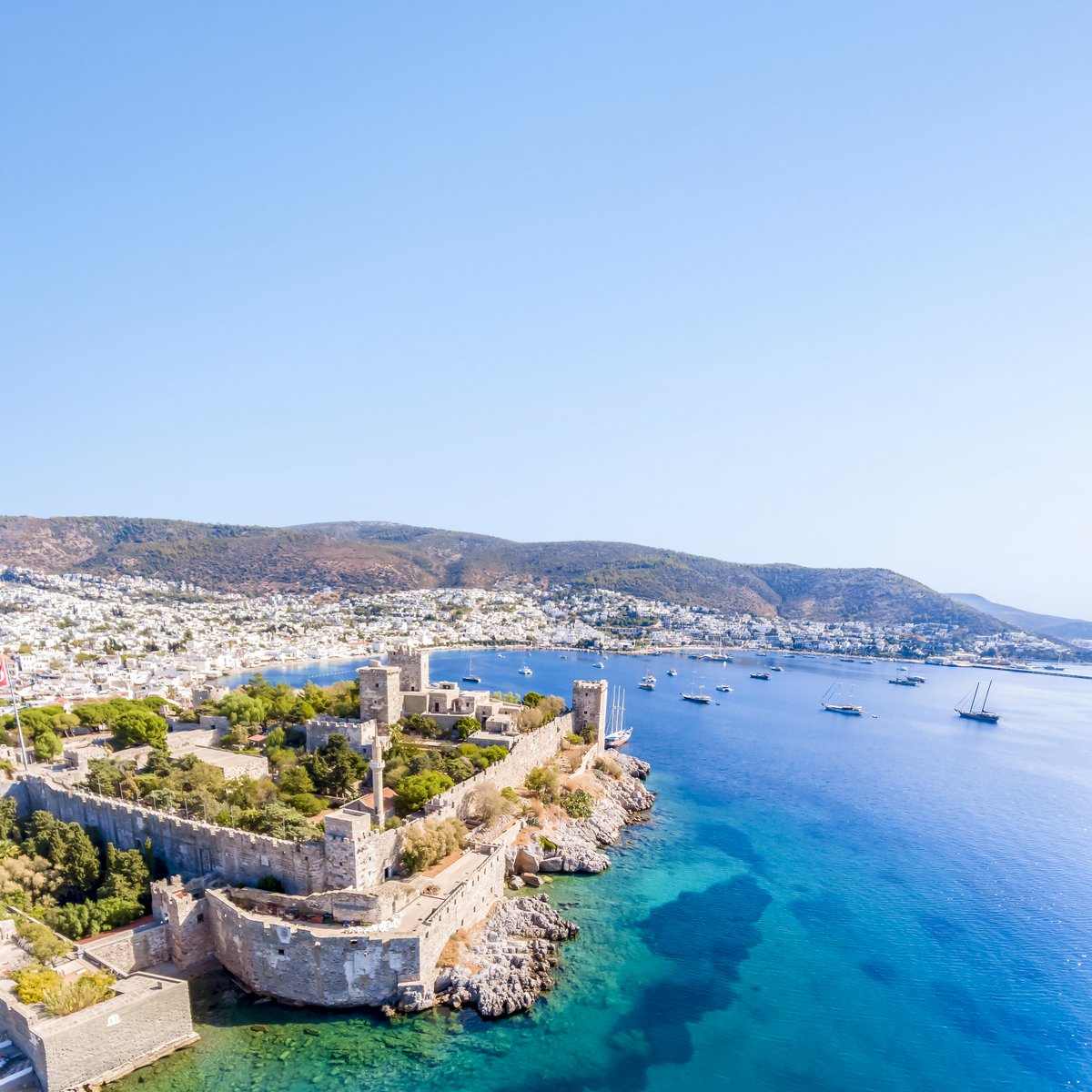 manairport's tweet photo. Great news! 🎉 @jet2tweets have brought forward the start of their Summer 23 season to Bodrum, with flights operating from April for the first time ☀️

Book from Manchester Airport today!

✈️ Search flights > https://t.co/oi4hv9vzZD
🏖️ Search holidays > https://t.co/sKexCKjV4A https://t.co/wALpajVv2a