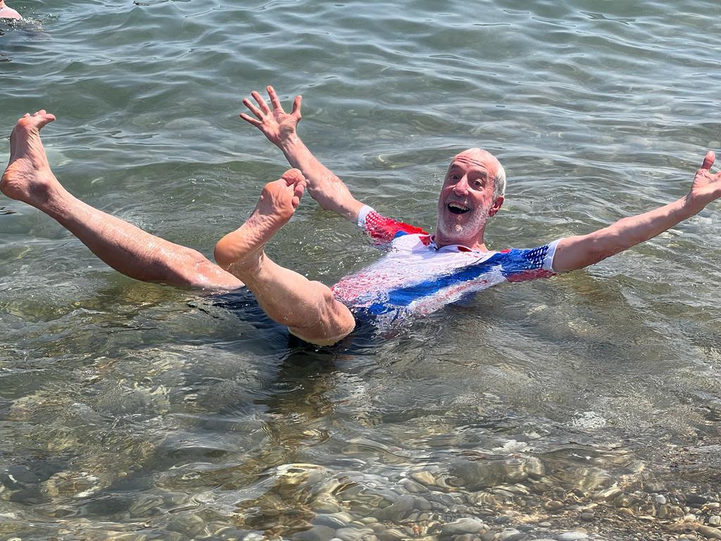 RoundaboutSheff's tweet photo. David Lipka cycled from Normandy to Nice, raising an incredible £2,900 to help us keep young people safe &amp; off the streets. 
He celebrated with a dip in the Med! 🏊💦
Thank you David for giving homeless young people the chance to turn their lives around 😊
https://t.co/hiuKqC8ihv https://t.co/xoX6OaImLS