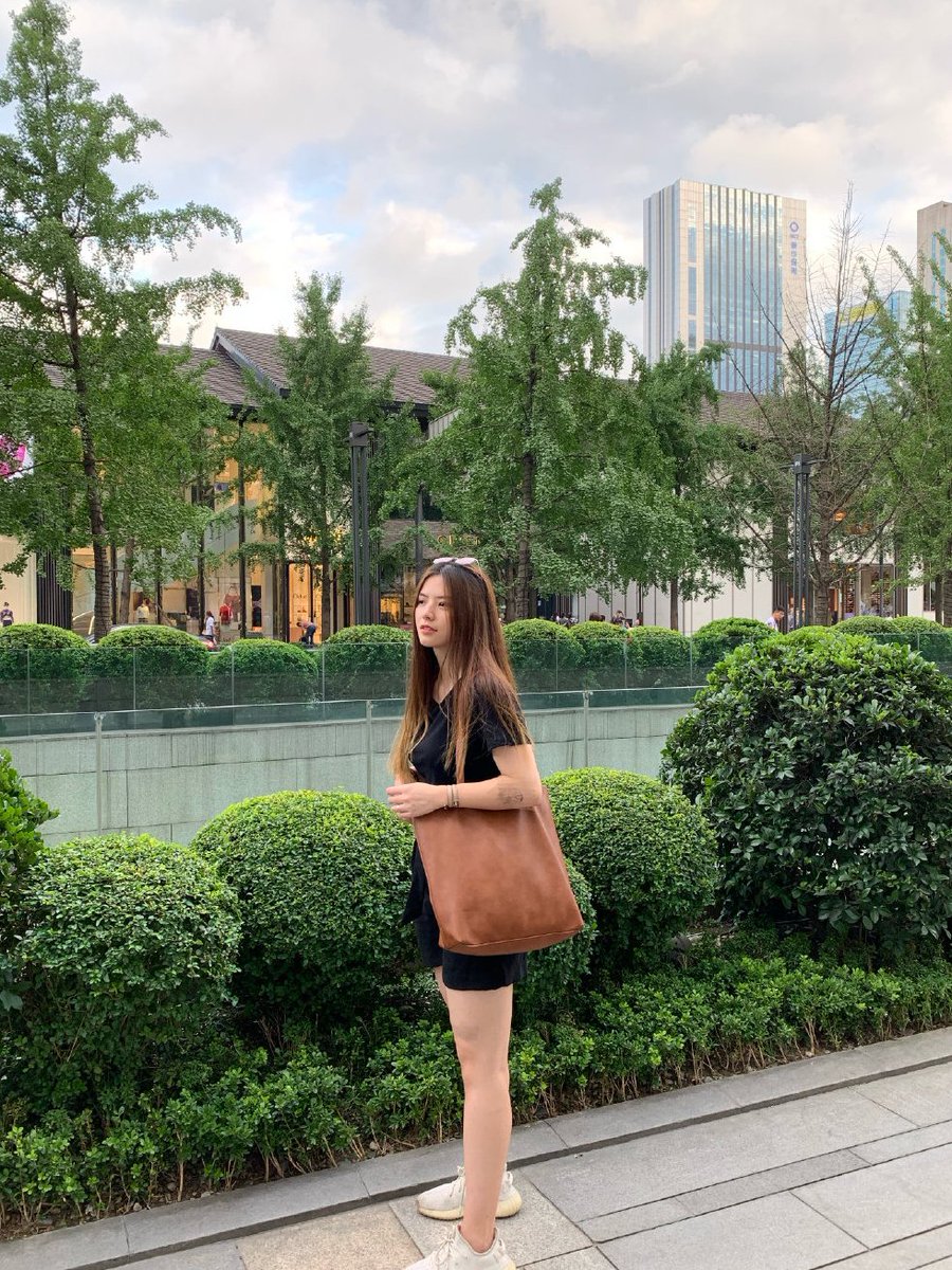 MuttSince's tweet image. Today is the first day of July. July is very thin and rich.