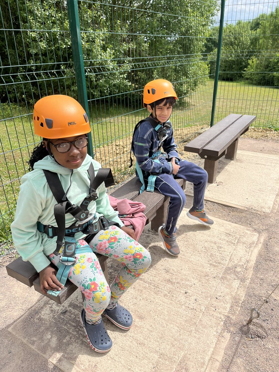 DAS28's tweet photo. High Ropes!!!!  Although super high they did not phases these Long Meadow Legends @MissDevlinLMS @LongMeadowSch https://t.co/vNpGTkEgxP