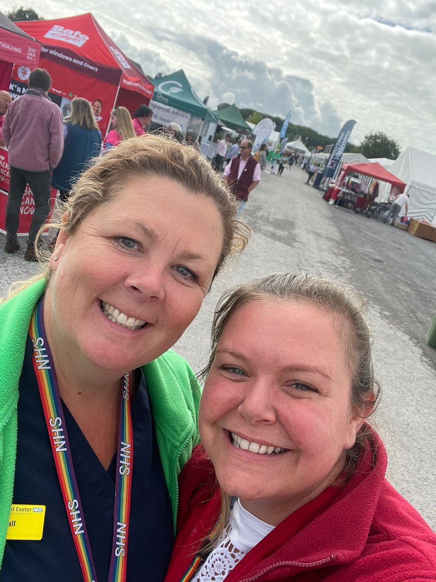 The team are popping up anywhere you may need us. Please come and chat to us if you think you want/need a vaccine.  We promise we will be there with open smiles 😍