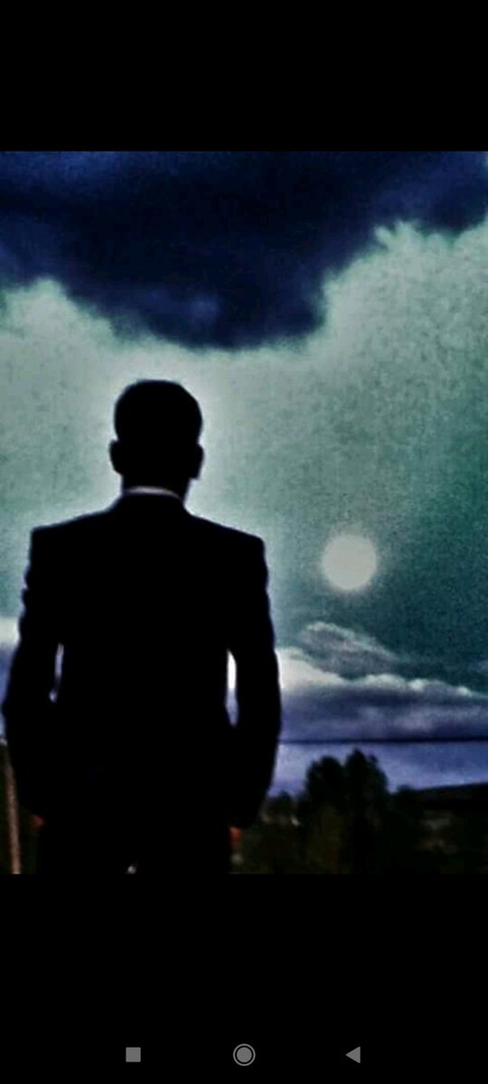 Seninle çiçekler açtı yüreğimin en ücra yerlerinde; güneş bildim, ay bildim, bahar bildim yaz bildim, canıma canan değil, candan öte bildim. Ne gülde diken boşuna; ne üzen seven insana, ben seni sanada, kimseyede anlatmadım, ben seni sadece ALLAH a anlattım adında gökyüzü saklım.