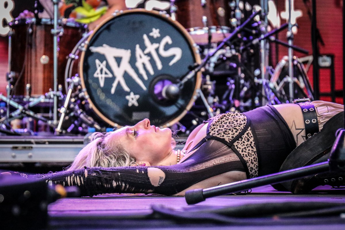 Officialindie_'s tweet photo. @royalandtheserp at @Summerfest. https://t.co/io0B0U799D