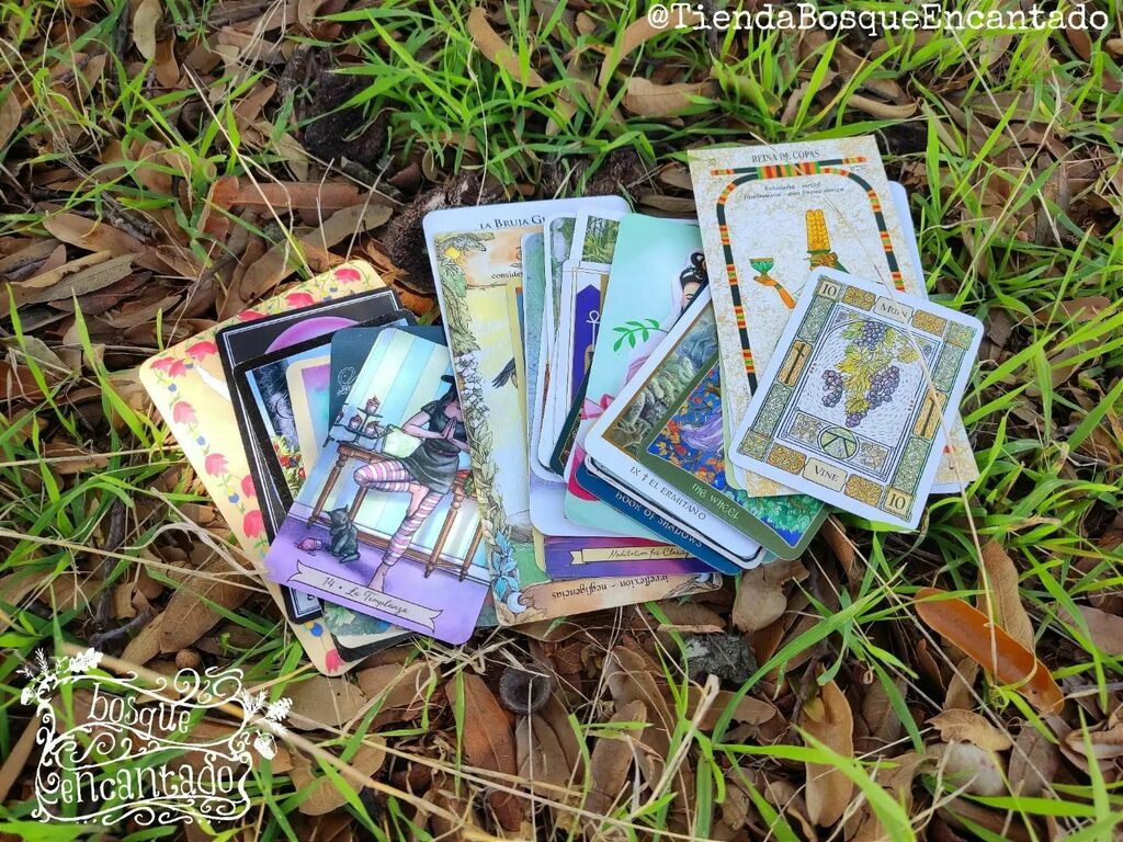 EncantadoBosque's tweet photo. Hay dinámica en mi página de Facebook!... Vayan a darse una vuelta, Brujas! ✨😍🔮

#Tarot #Oraculo #BienvenidoJulio #LurraehLaBruja #BosquEncantado #LaBrujeria #Magia #Mancias https://t.co/DkM7amJvXJ https://t.co/jUEXCa8r2T