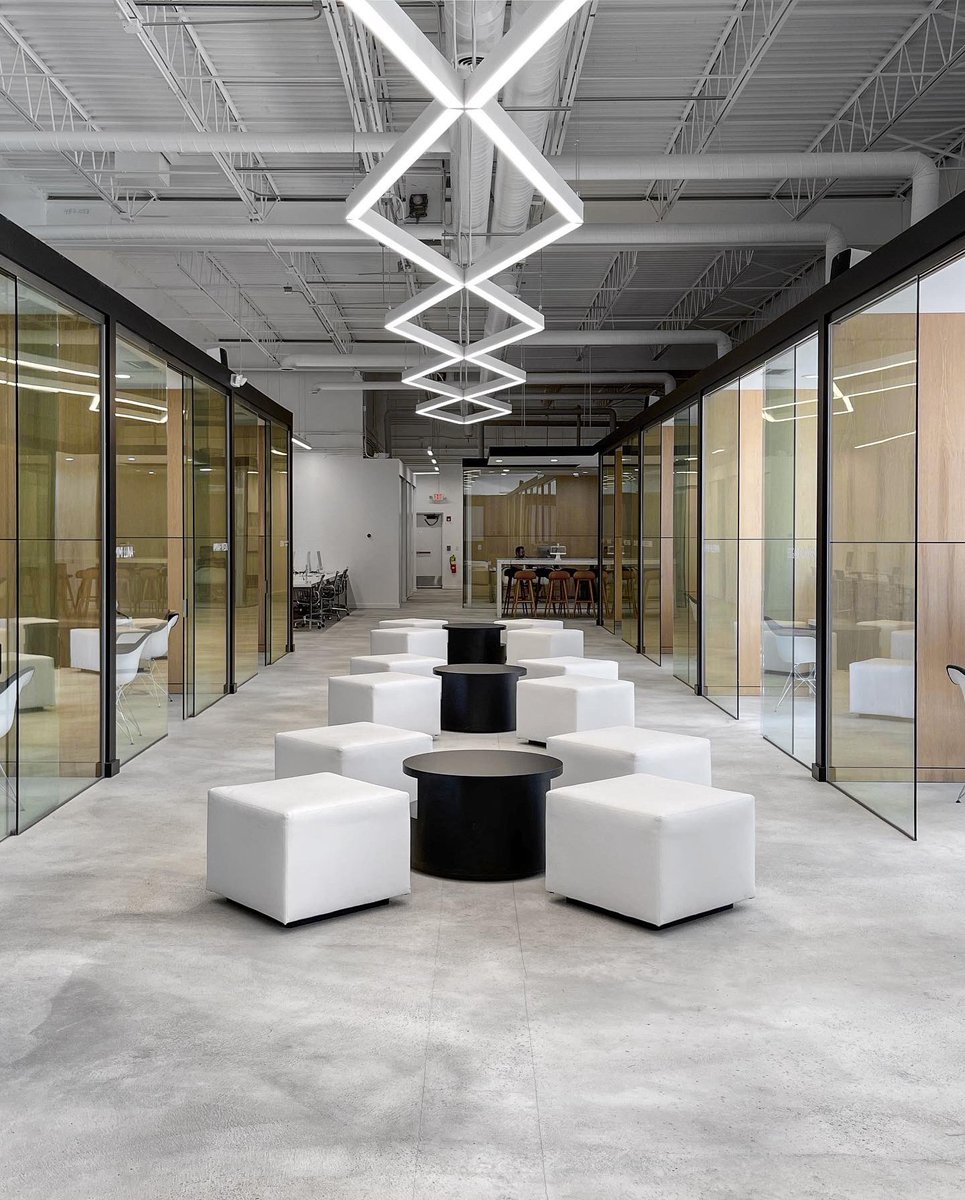 slickdesignusa's tweet photo. Clean, minimal, and refined—an inspiring blend of sophisticated finishes and custom details are all working together for our Remax project. It’s about the simple things done well. When it comes to design, the details are everything.#architecture #interiordesign #commercialdesign https://t.co/UJkk4VB8ku