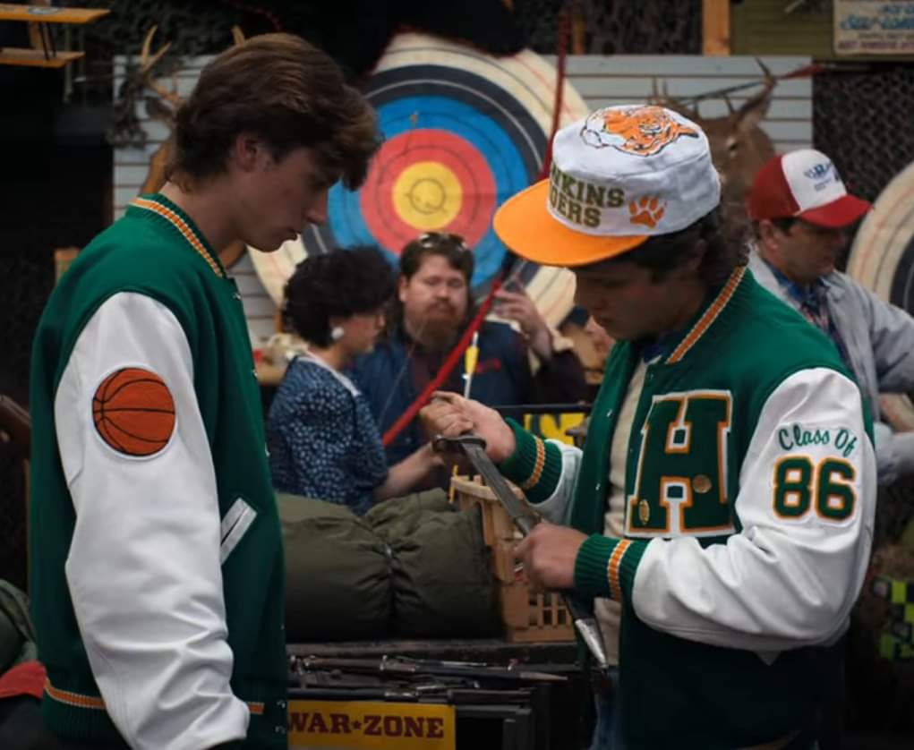 TheNamesNotJack's tweet photo. Somebody let me hang out on set for a bit and I snuck on camera. #StrangerThings4 https://t.co/HgUv2ZgBAp