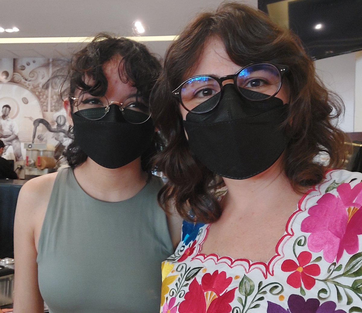 CCISmx's tweet photo. Y nosotras de que hagas tus prácticas profesionales en @CCISmx. Y de poder encontrarnos en persona para darte la Guía Rápida, fanzine y calcomanías de la #IPYUCC, antecedente regional de la iniciativa #QueSepanQueSabemos en la que tú colaboras ¡Gracias @Abs_amabilis!🤗 https://t.co/8wQGmr1FQj