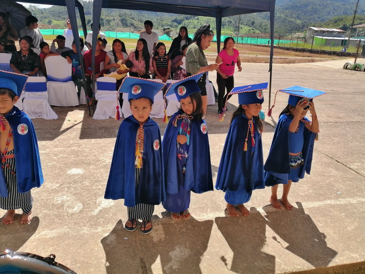 329 niños del distrito 19D02 CCNP, en ceremonia especial se incorporaron logrando académicamente su primera meta.
