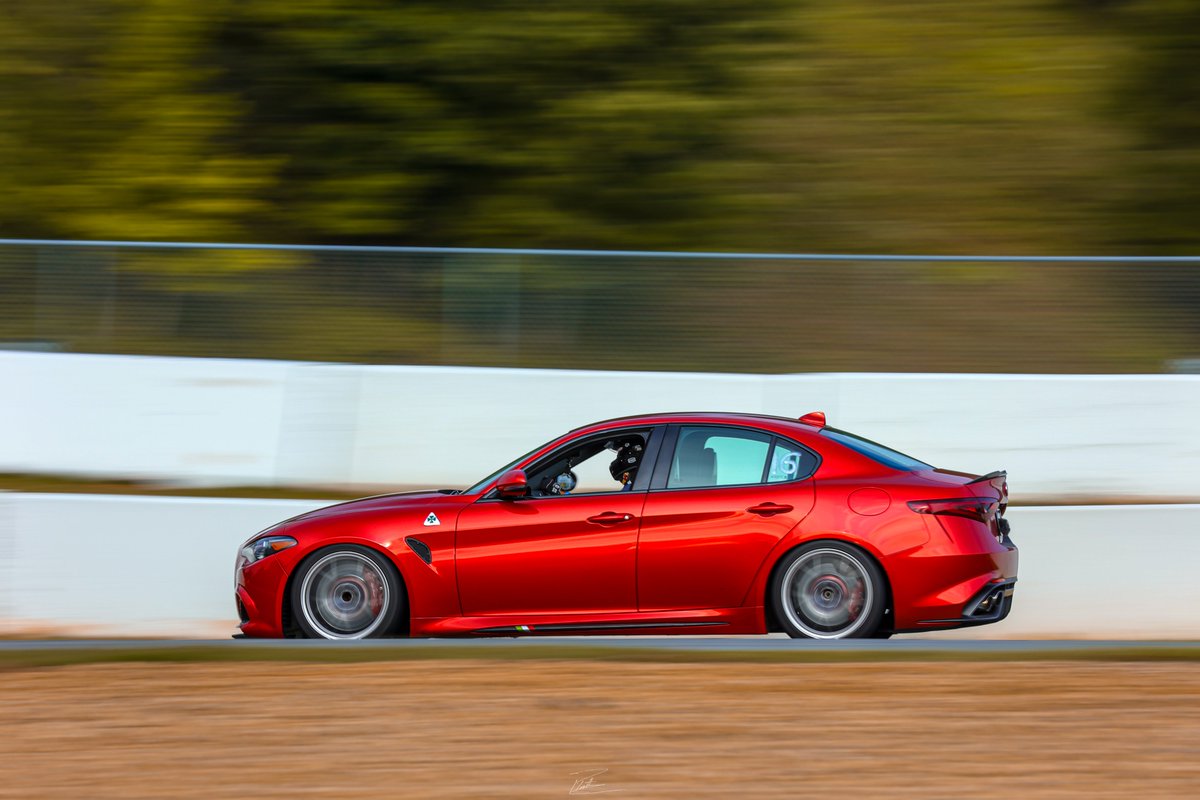 Genyosaii's tweet photo. Front splitter deployed.
#AlfaRomeo #Giulia #Quadrifoglio 🇮🇹🍀🐍💪🏾 https://t.co/8wtfT8pu04