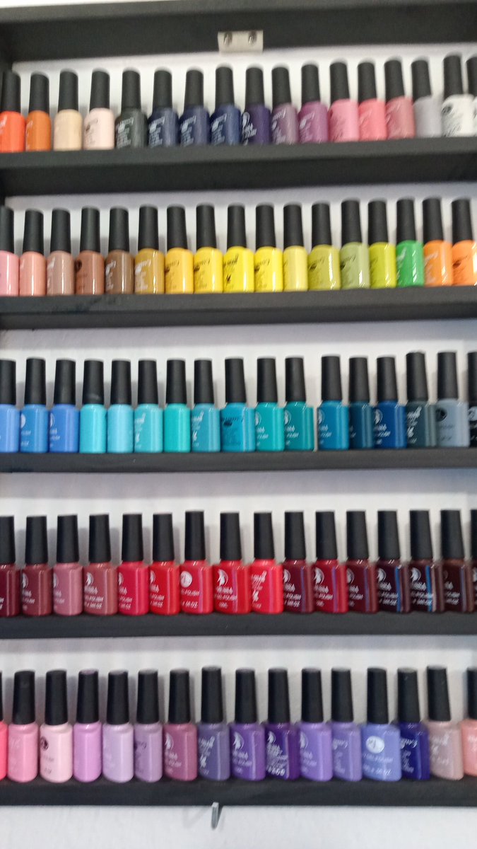 studiodimil's tweet photo. Que color vas a querer https://t.co/9XEFie41gT