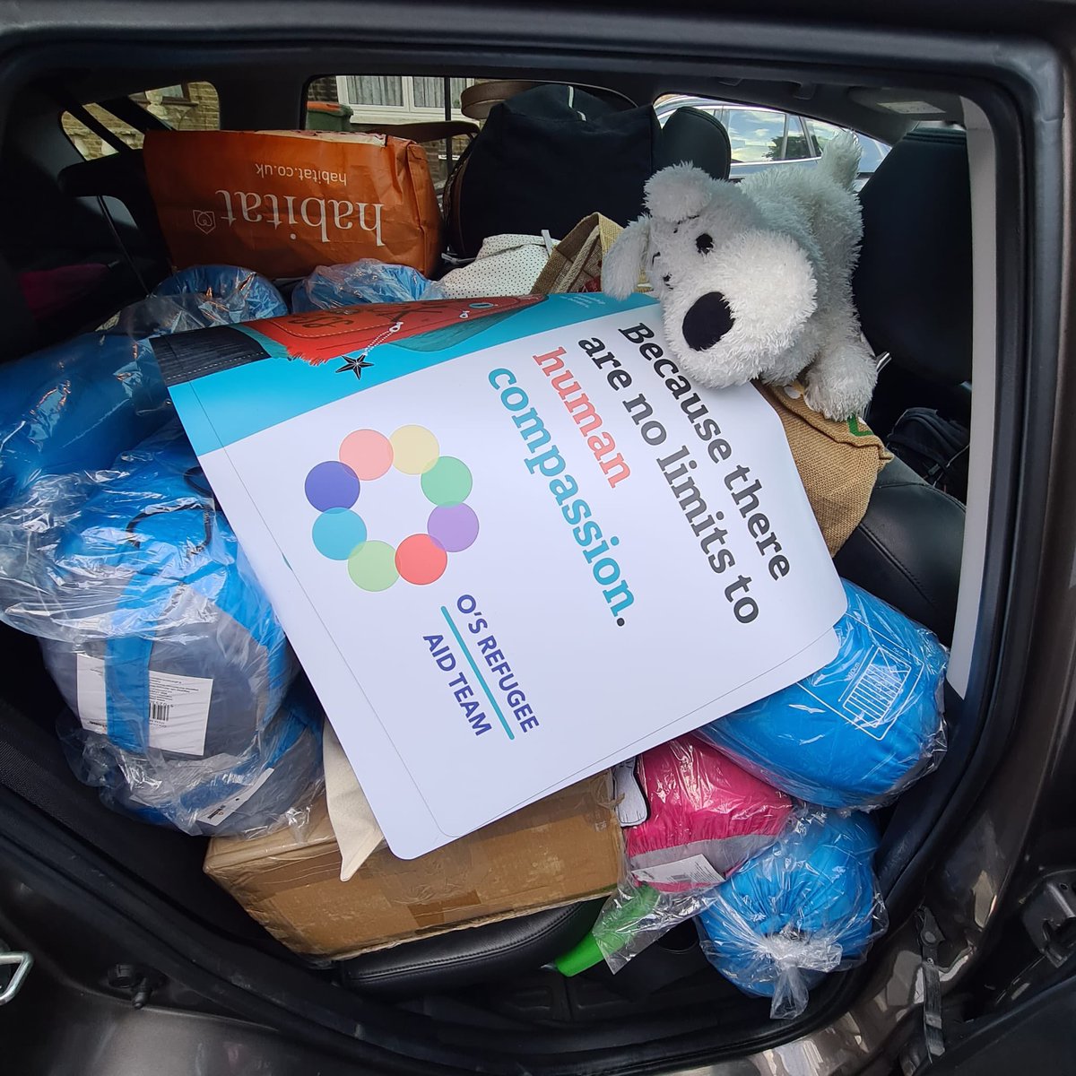 VIPreading's tweet photo. Last but not least, O’s Refugee Aid Team who this was in support of. Thank you for trusting us with this special event! We think you guys are THE best! 🥰 #SpreadHope22 https://t.co/qPblZQkA2v