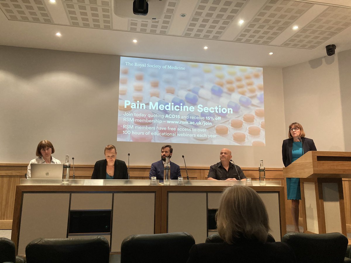 AprilMegs's tweet photo. It was a great learning day with fellow Pain Management specialists (Doctors, Nurses &amp; Allied Health Practitioners) at the Royal Society of Medicine. Pleasure to finally meet @RNPainNet peeps @FeliciaJCox @SuzanneChapman0,  @GillChumbley @Karincannons @jane_quinlan DrSibsAnwar https://t.co/t9i9z0ZsXP