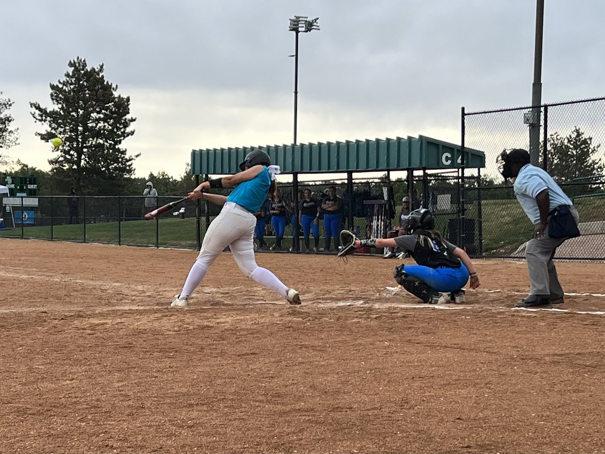 🥎 💨 

<a href="/BSoftball19/">BossSoftball19</a> #avibain