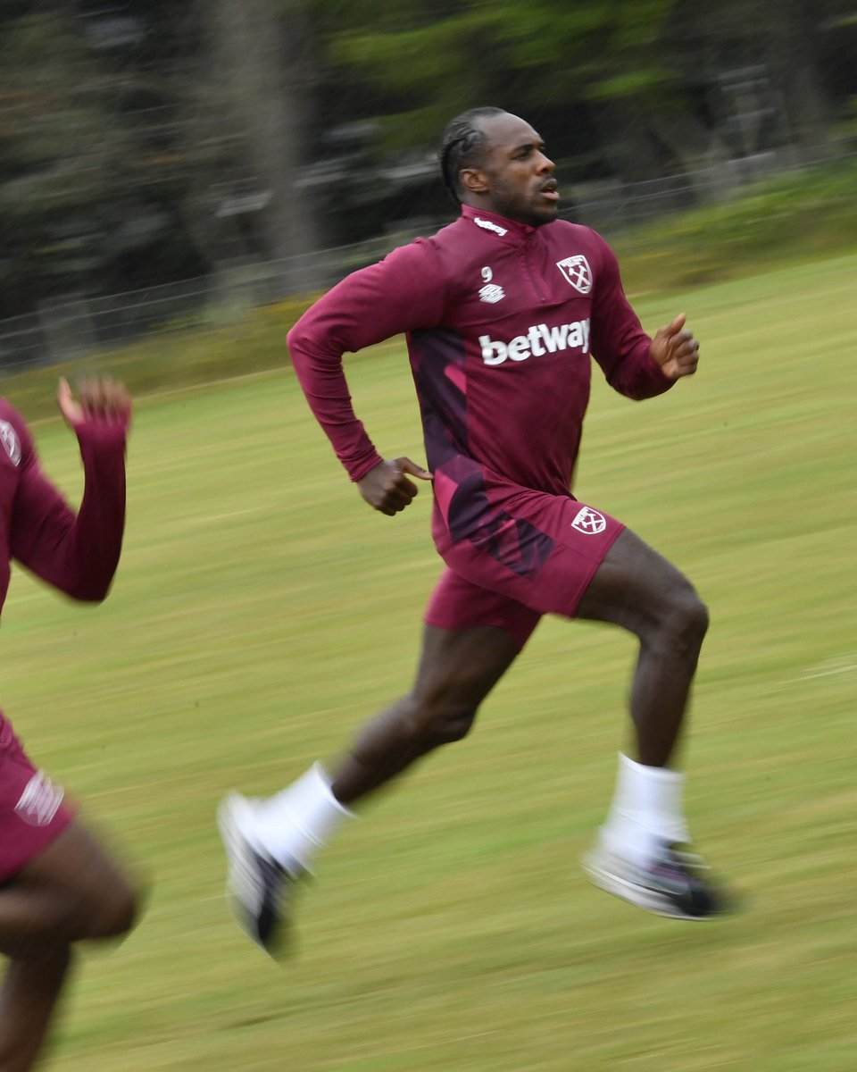 Michailantonio's tweet photo. ⚡️ https://t.co/Xi6YWmPynE