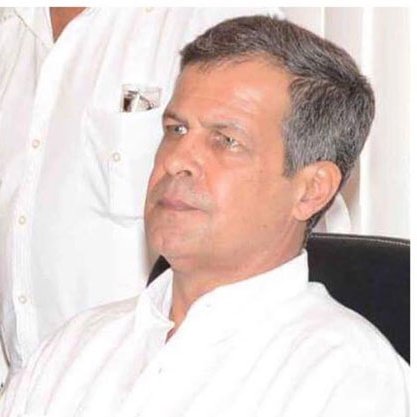 #ViolentApeRevolution has lost a major capo. Heart arrest they say. #EnCubaHayUnaDictadura #AbajoLaDictaduraCastroCanel