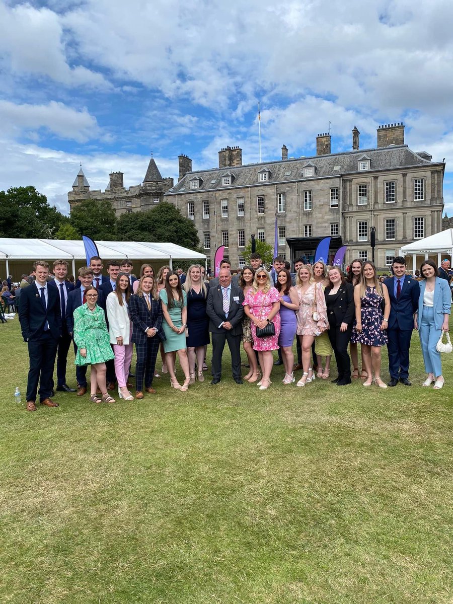 WOW!! 🤩 What a day in Edinburgh at Holyrood Palace with 55 amazing Gold Award Holders and their families. It is days like today that makes our job worthwhile - such a proud moment!! Welcome done everyone on what you have achieved! #CelebrateDofEGold