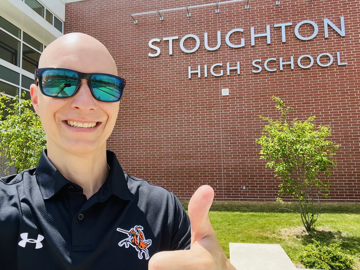 BlackKnights_AD's tweet image. Day 1 as Athletic Director in Stoughton! Proud to be a Black Knight &amp;amp; looking forward to serving your wonderful community!!! #BlackKnights @StoughtonPS