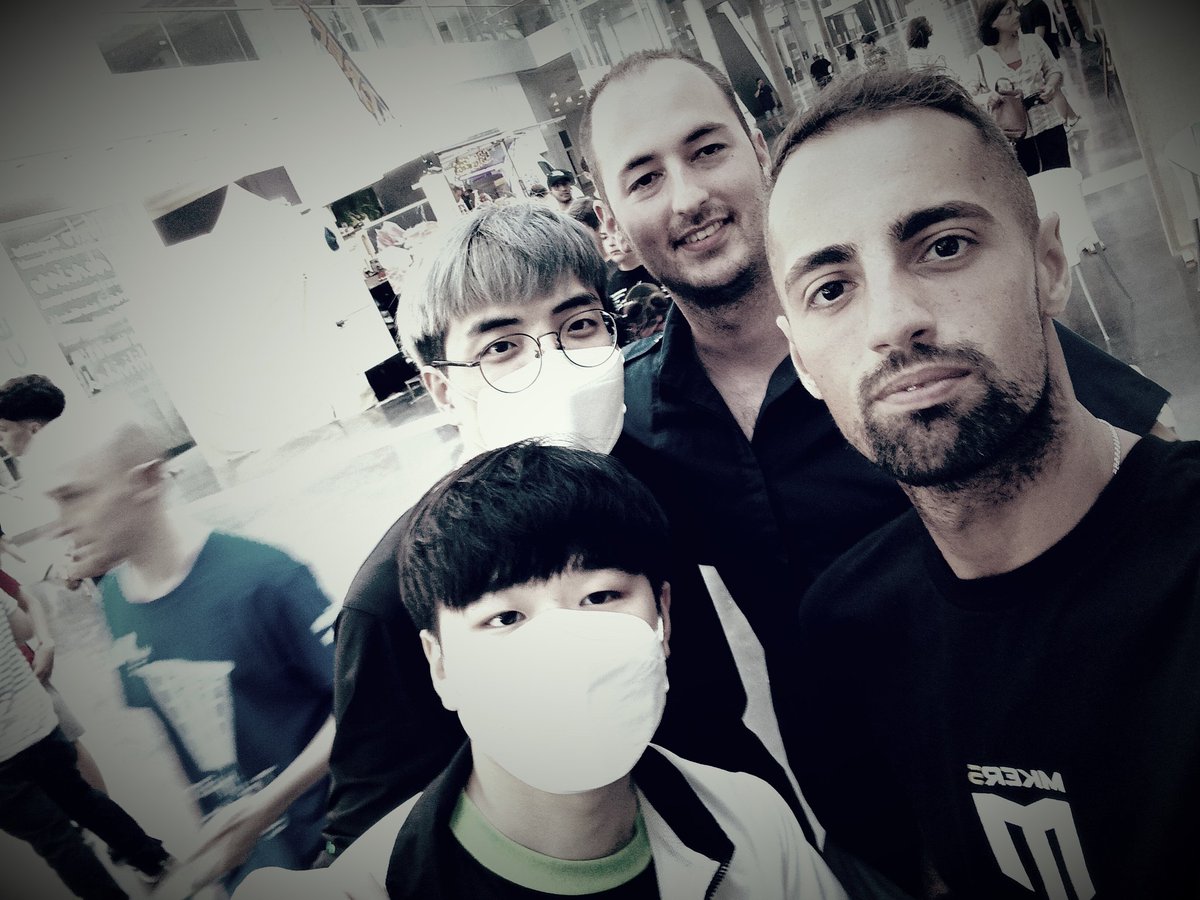 TheNovack's tweet photo. Estos chavales ..... #Byun #Maru https://t.co/WOosaYAk9Q