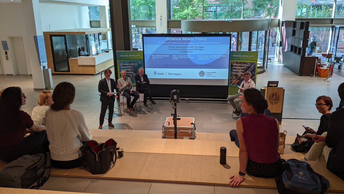 informusiccs's tweet photo. Hoe kunnen wetenschap en politiek samen optrekken na het IPCC-rapport? Expertpanel @tudelft | The Hague met wetenschappers @jwerisman @KornelisBlok en politicus @HenriBontenbal @cdavandaag @2eKamertweets @hrusschenberg @BehnamTaebi #ClimateAction #ClimateActionHub #climatechange https://t.co/L09jHjYs4z