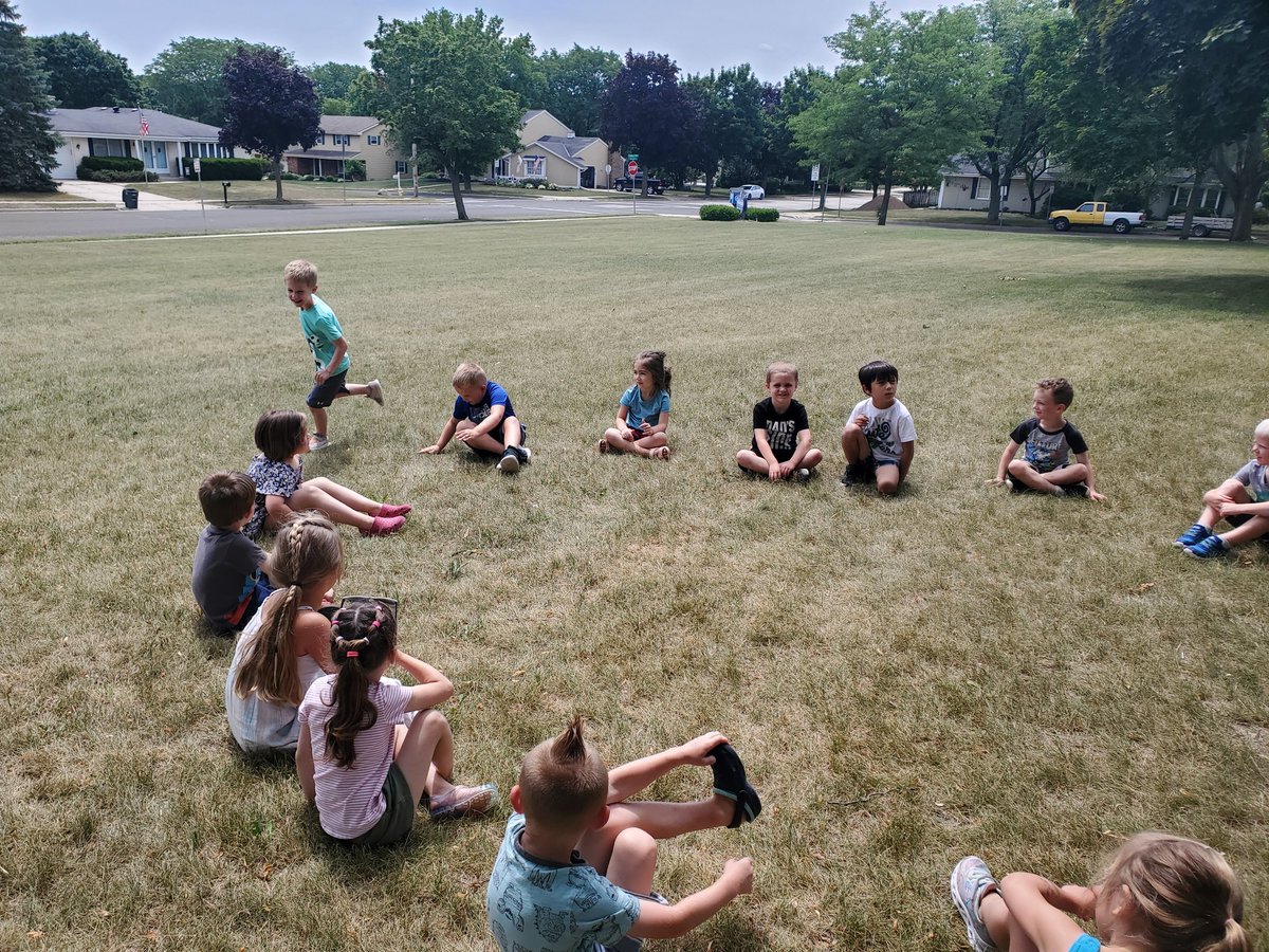 RoseSLenz's tweet photo. Duck Duck Goose in Kindergarten Experience @sdwBethesda #SDWSummerLearning https://t.co/DESDjma5FB