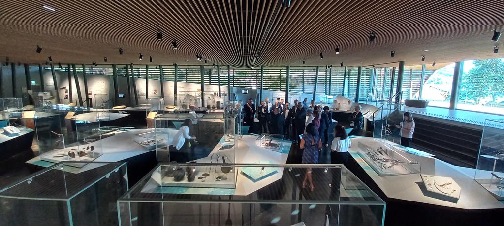 Prefet38's tweet photo. 🏞 Inauguration #MALP | Le Musée archéologique du Lac de Paladru, avec le label Musée de France, bénéficie du soutien de la Direction régionale des affaires culturelles et d'une subvention d'1,4M€ de l'État.🛶 @PVoironnais @CDIsere @auvergnerhalpes https://t.co/c4KZo8sAhL