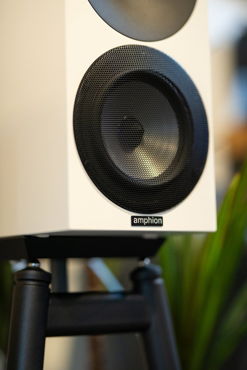 vinylgrooveaud's tweet photo. We absolutely love these loudspeaker stands from @Solidsteel_IT. Here the SS6's pair wonderfully with our demo @amphion_fi #argon1 speakers.
We have a pair of #solidsteelss6 #madeinitaly stands on permanent demo at our #preston showroom.
https://t.co/I0DkF7lvpl https://t.co/Wpe8W9bOhX