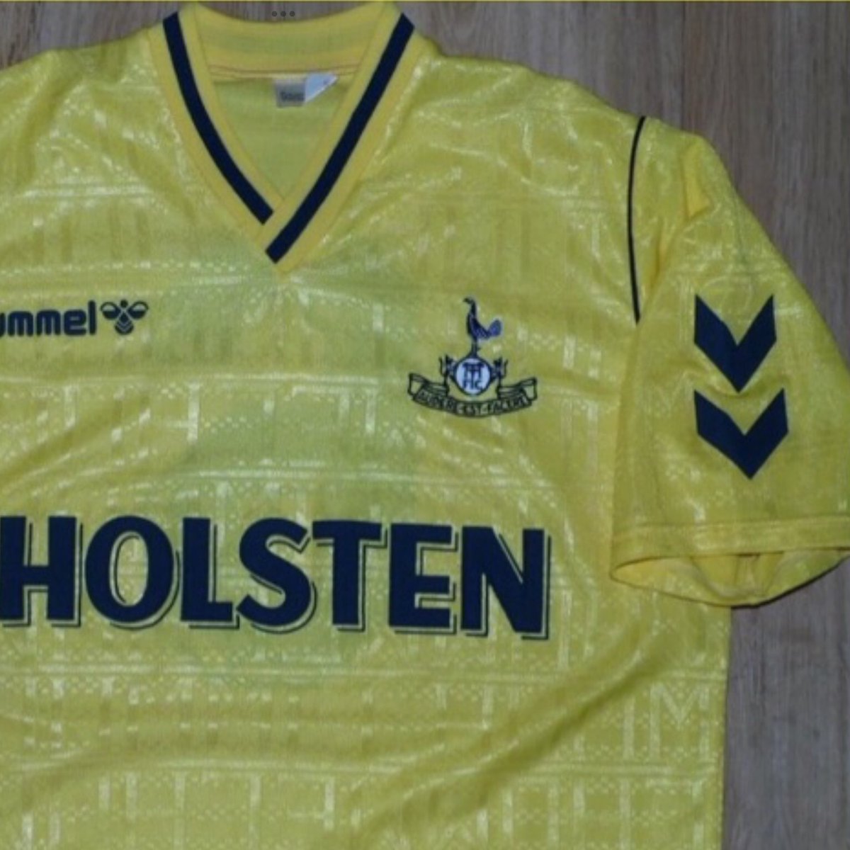 Iconic Football Shirts tweet media