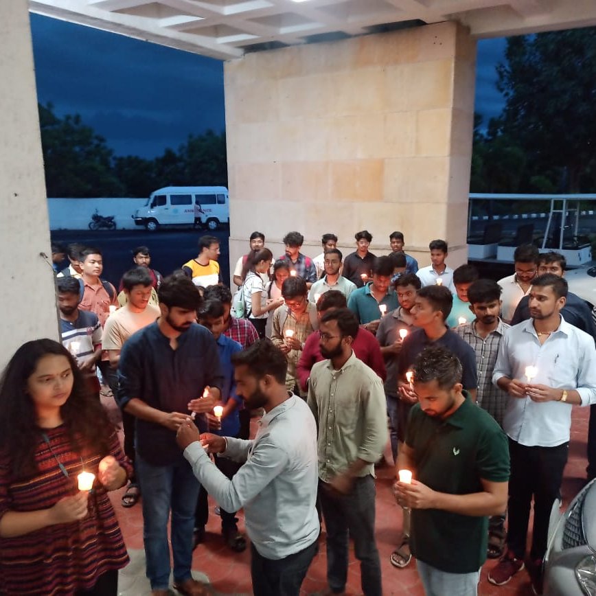 abvpcukarnataka's tweet photo. A silent March and candle light Condolences to #KanhaiyaLal at Central University of Karnataka.
ABVP-CUK condemns such intolerant and violent actions.
@ABVPVoice @ABVPToday @ABVPKarnataka @UmeshJadhav_BJP
#abvpforevolution #KanhaiyaLal https://t.co/NHZvTMx0tx