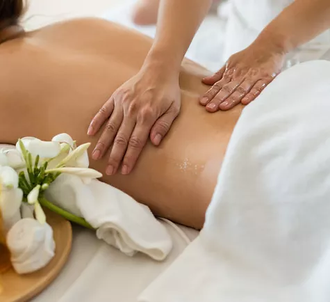 Servicio de #masajes en Barcelona bonjourmadameclou.com/masajes-barcel…