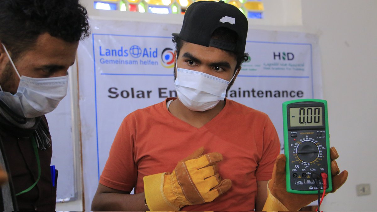 HndOrg's tweet photo. Our last “50” young males were trained in solar energy field in #Sanaa, #Yemen! This was long for “3” months of training.

https://t.co/EBb6ZoWE8n

For now they can provide you with services in solar energy systems.🙂
.
All thanks to our donors.

#YemenCrisis #YemenCantWait https://t.co/LOk7fztiar