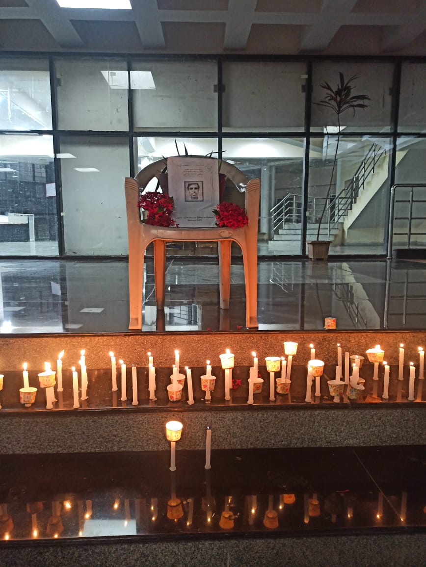 abvpcukarnataka's tweet photo. A silent March and candle light Condolences to #KanhaiyaLal at Central University of Karnataka.
ABVP-CUK condemns such intolerant and violent actions.
@ABVPVoice @ABVPToday @ABVPKarnataka @UmeshJadhav_BJP
#abvpforevolution #KanhaiyaLal https://t.co/NHZvTMx0tx