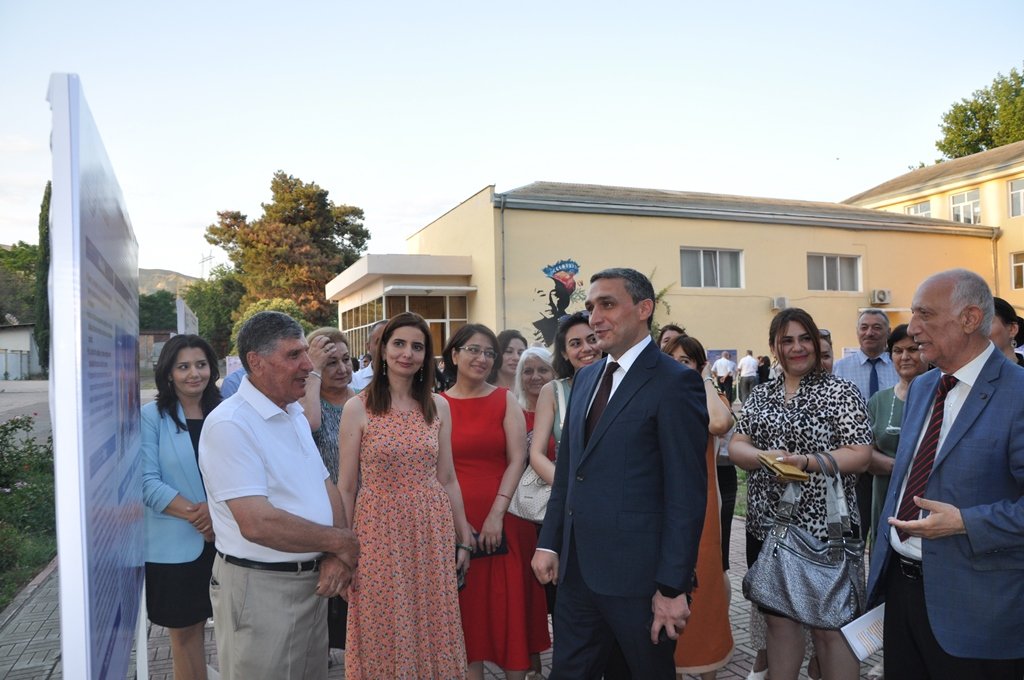 MDUeduaz's tweet photo. #MDUPosterSessiyadı
✅️ Mingəçevir Dövlət Universitetində magistrantların növbəti “Poster Sessiyası” təşkil edilib
📌 Ətraflı: https://t.co/rj8qsPWDaA
#MDU #MingəçevirDövlətUniversiteti
#MDTM #MagistraturavəDoktoranturaTəhsilMərkəzi
#PosterSessiyası #MDUMagistrantı https://t.co/KDhpm0mbAZ