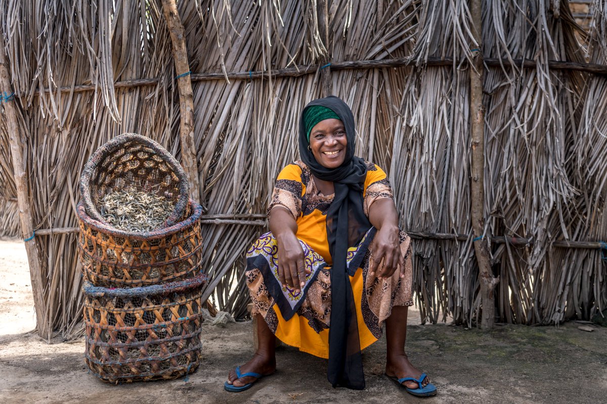 emilysdarling's tweet photo. Urgent action is needed on biodiversity and climate this year. The #UNOceanConference shows that oceans are the heart and lungs of our planet and that Indigenous peoples and local communities must be at the centre of global action. #ForCoral #ForOcean 3/3
📷Alissa Everett/@TheWCS https://t.co/0XArIvLWVr