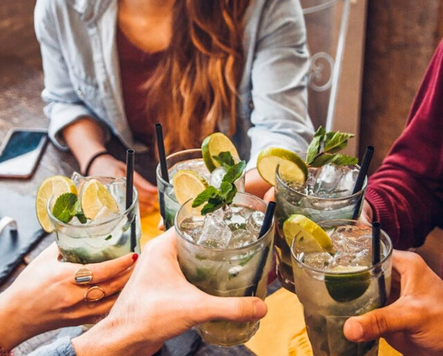 TwistedAlchemy's tweet photo. It’s soiree season 🥂 Are you as excited as we are to gather with friends this weekend? Prep for your party with a Twisted Alchemy cocktail kit: fresh cold-pressed juices and garnishes to elevate your at-home mixology. #July4thWeekend https://t.co/x8dKR3FcmV
