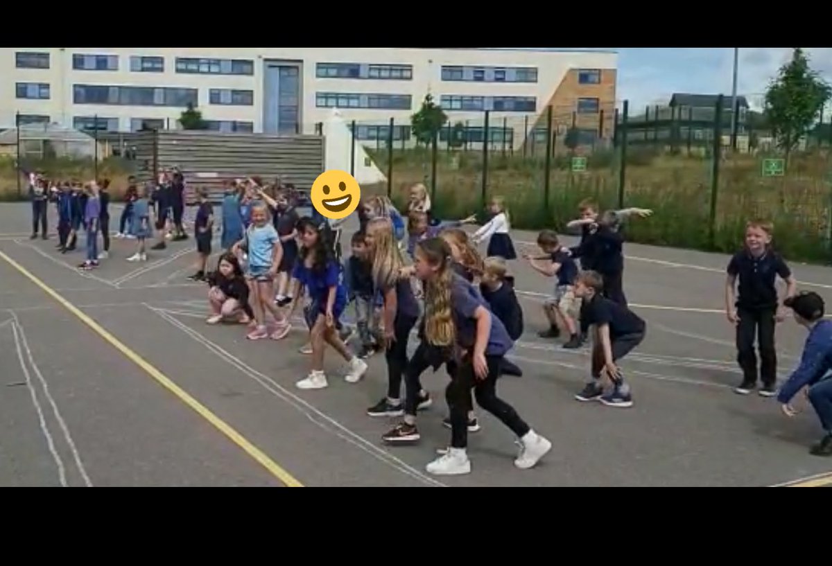 ysgolyddraig's tweet photo. #YYDrheidol We had so much fun performing our disco routine this morning in our Dragon Dance! Thank you @MCD_ance for all your help over the last two weeks, we’ve had so much fun! 🕺🏼💃💫✨ https://t.co/w9he0fZbzS