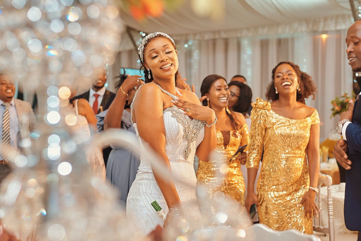 ShotsAk's tweet photo. Karibu tukuwekee  kumbukumbu nzuri katika siku yako muhimu,kama  Wedding, Sendoffs, na Event yoyote ile, Tumekuandalia package Nzuri sana kwa ajili yako.

Tupigie kupitia 
+255(0)715584281
.
Karibu Tukuhudumie.

#Letskeepmemoryalive  #TGIF https://t.co/Z043zw4aP6