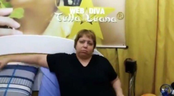 hlovewalls's tweet photo. @bizzIedivo badyzinha vendo o povo indo de casal pro show do joão gomes https://t.co/TaXCCNo1BO