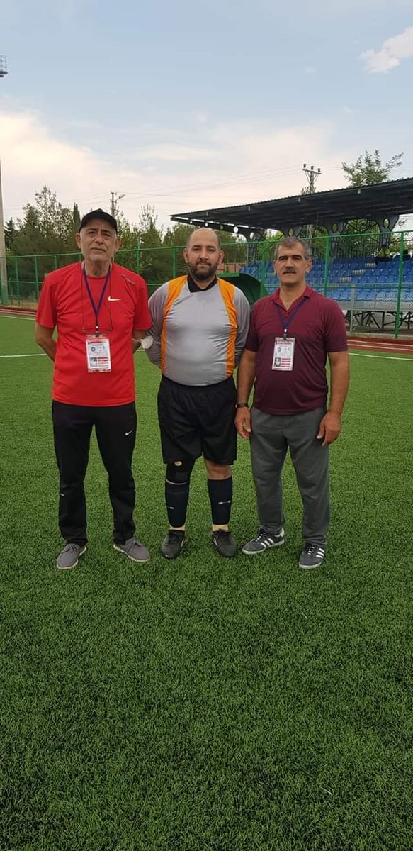 MustafaBebe20's tweet photo. Şanlıurfa işitme engelliler Spor Kulübü  yönetim ve üyeleriyle beraber Şanlıurfa'deki mevcut olan belediyelerimiz ve Sayın valimizden Şanlıurfa'nın iş adamlarından bu işitme engellilere sahip çıkın. https://t.co/81UuMll4KB